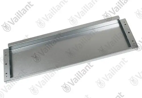 Metallene Rückwand von Vaillant, rechteckige Form mit Montageöffnungen an den Seiten. Oberfläche ist glatt und silberfarben.